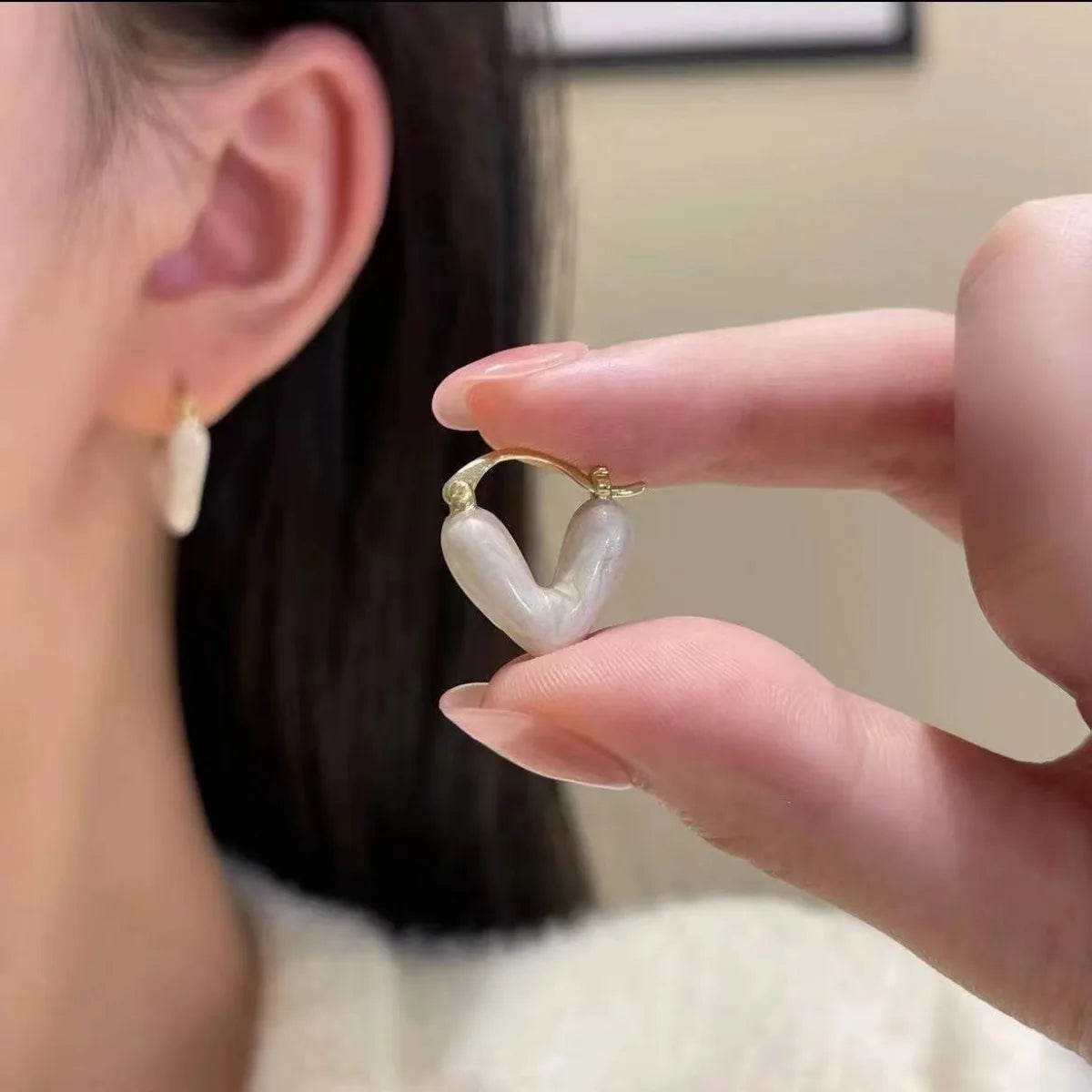 2pc Heart Golden Alloy Earrings Drip Glaze Process Imitation Pearl Color Beautiful Women's New Advanced Sense Y2k Unique Sexy