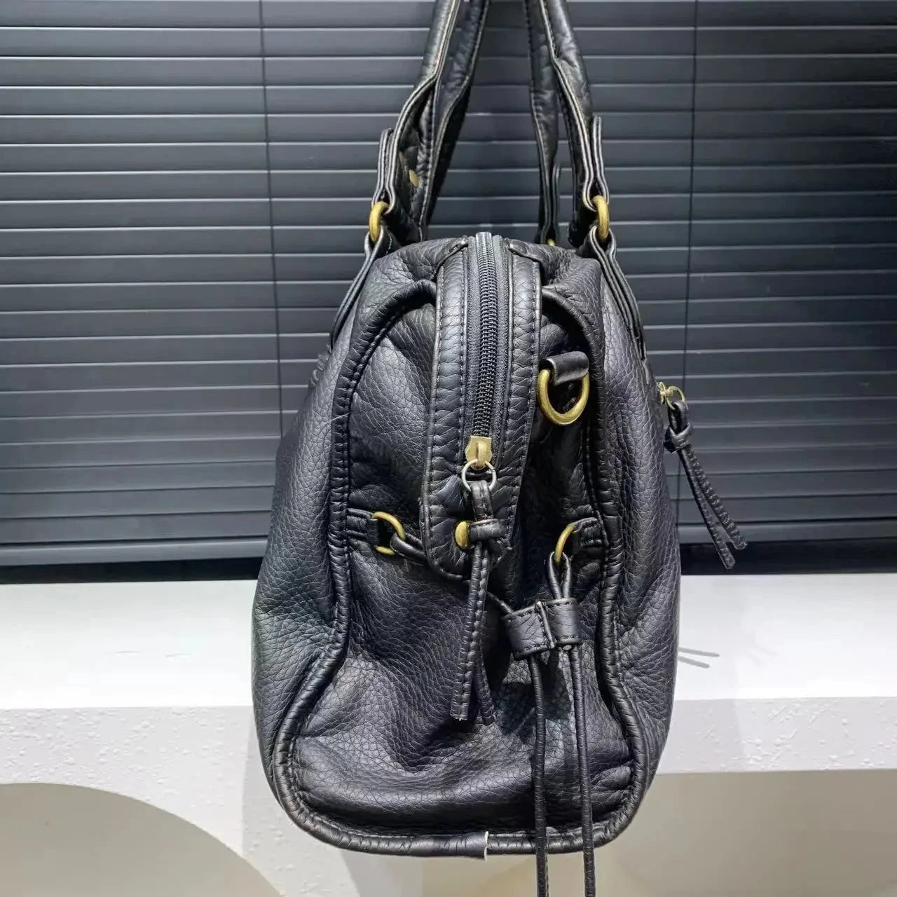 Y2K Spicy Girl One Shoulder Crossbody Bag Vintage Washed Leather Soft Leather Motorcycle Bag Large Capacity Bag 99 in 1