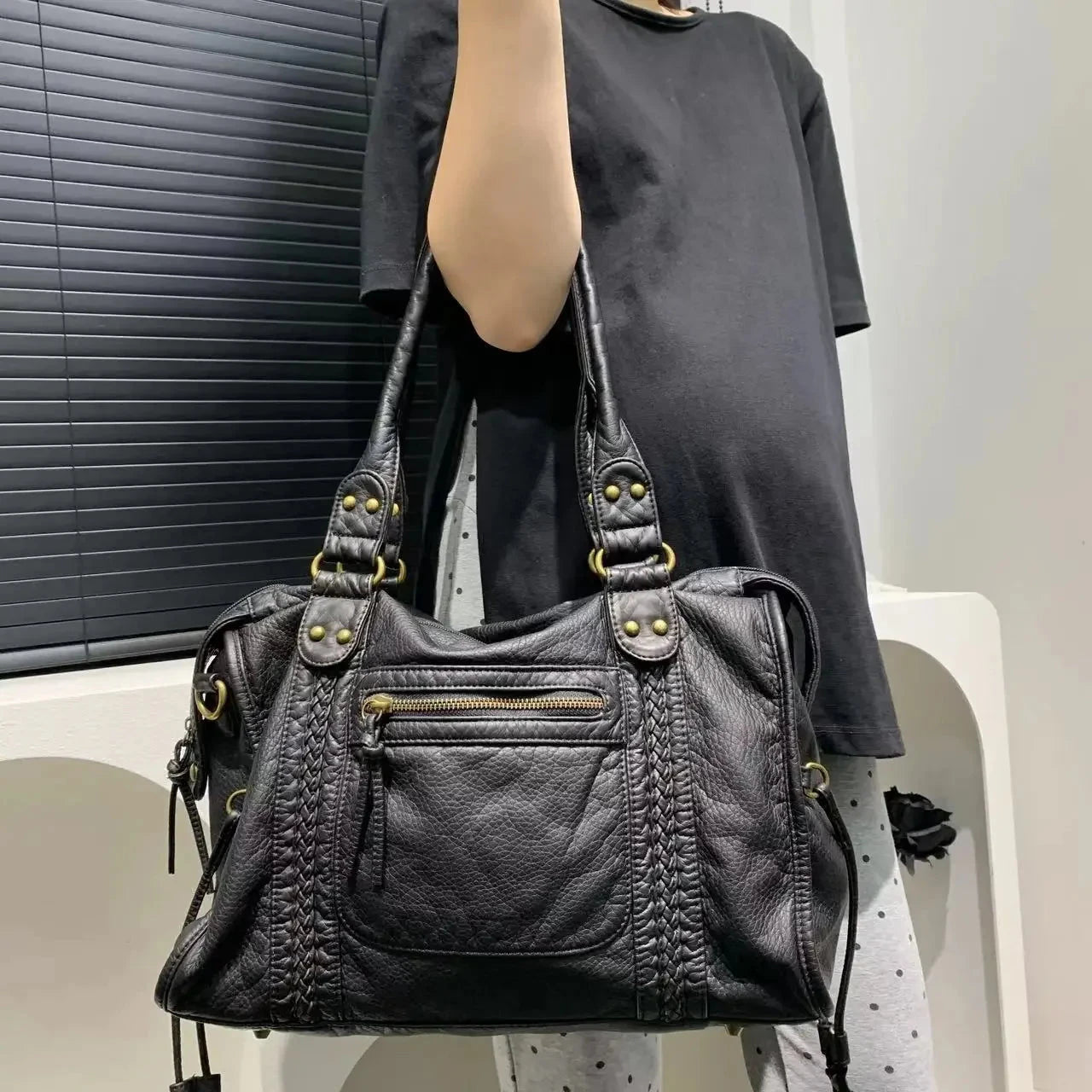 Y2K Spicy Girl One Shoulder Crossbody Bag Vintage Washed Leather Soft Leather Motorcycle Bag Large Capacity Bag 99 in 1